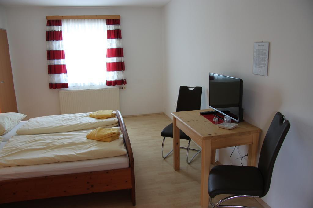 Pension Merkinger Behamberg Стая снимка