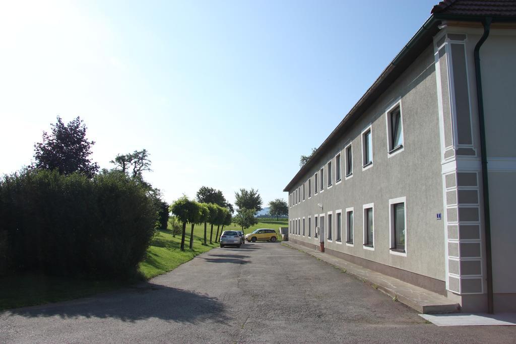 Pension Merkinger Behamberg Екстериор снимка