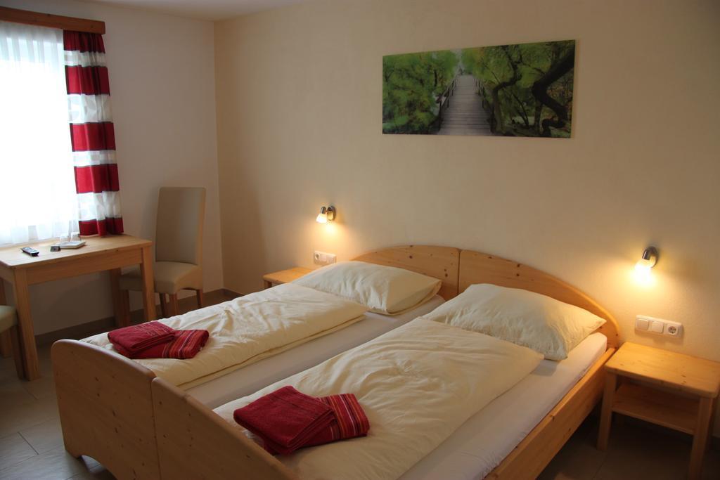 Pension Merkinger Behamberg Стая снимка