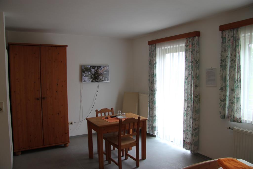 Pension Merkinger Behamberg Стая снимка